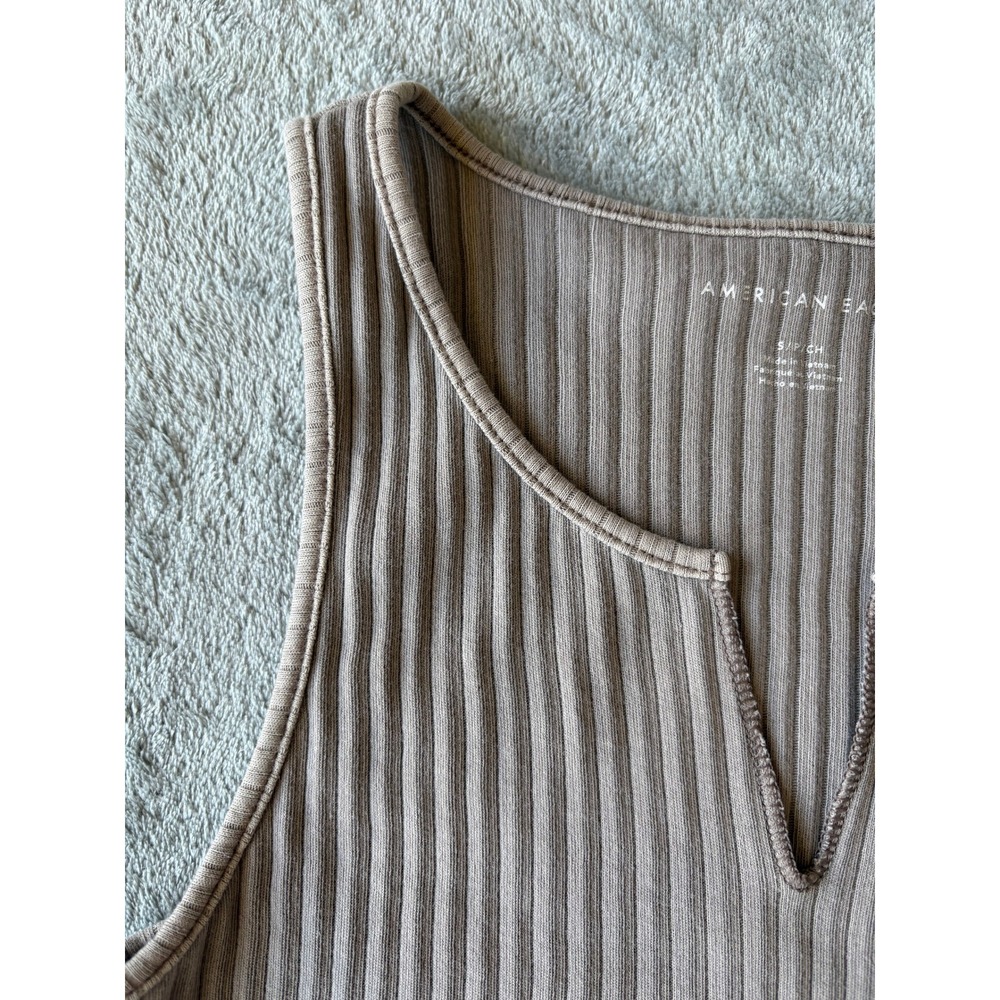 American Eagle Cropped Tank Top Small Brown Ribbed Notch Neck Minimalist Basic - Picture 2 of 14